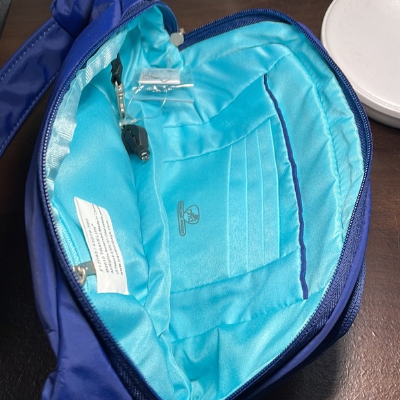 Travelon Anti Theft Slim Waist Pack - Picture 7 of 9